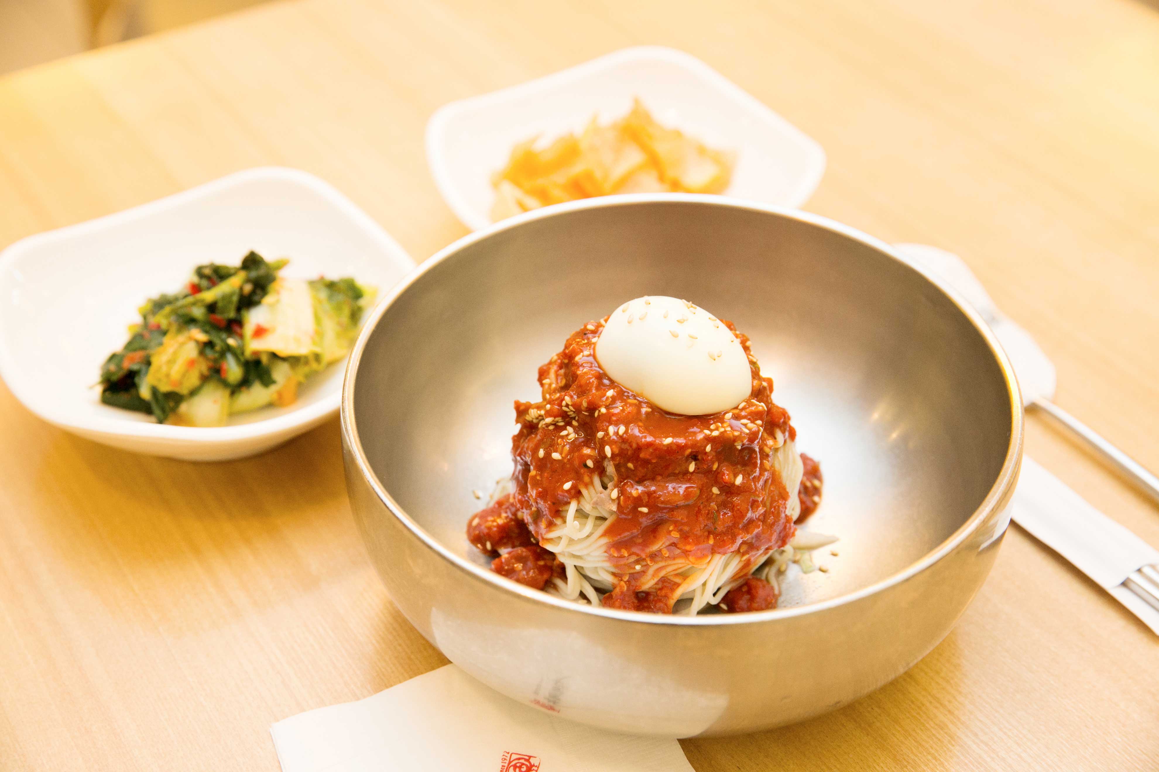 비빔냉면이미지