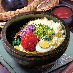 치즈돌솥비빔밥 이미지