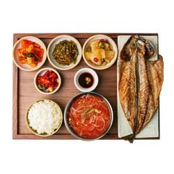 고등어 구이 정식 이미지