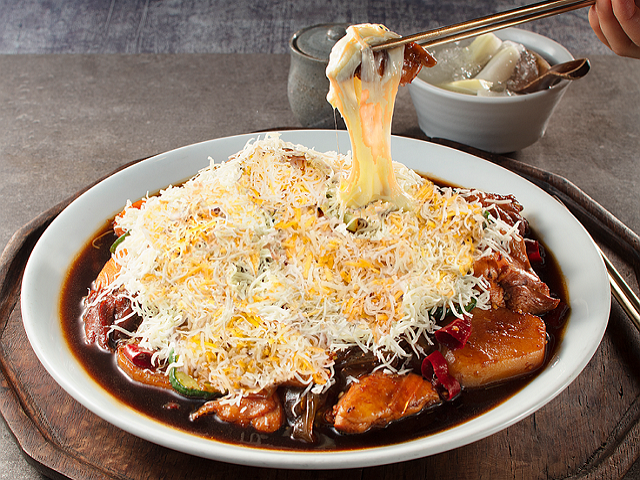 눈꽃치즈 찜닭 이미지