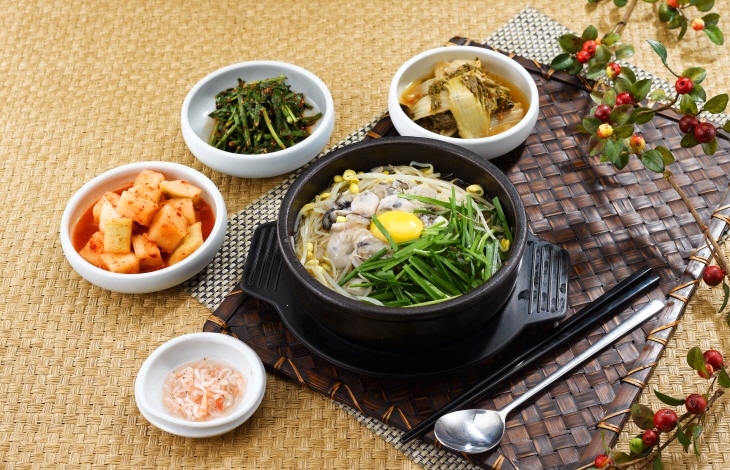 굴국밥 이미지